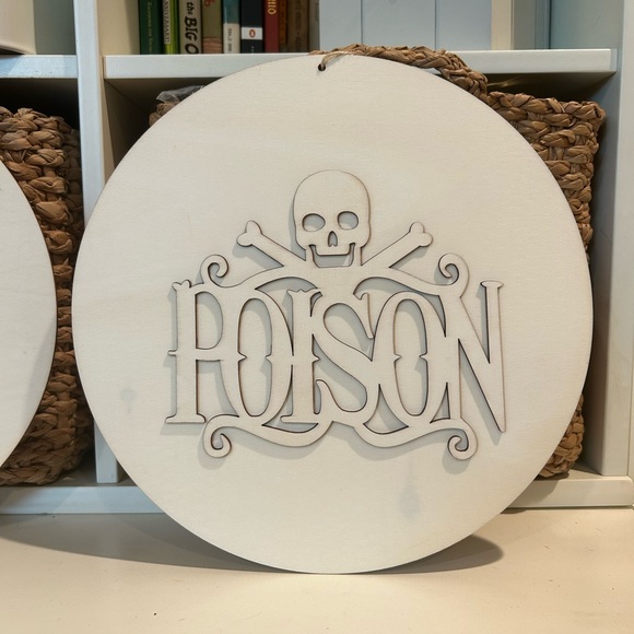 Pair Wooden Halloween Signs Happy Halloween w/ Bat & Poison with Skull Spooky - Picture 2 of 4